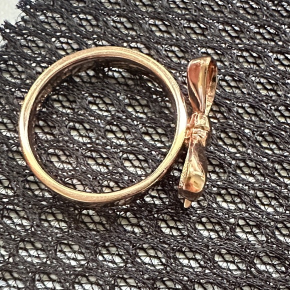 Gold Bow Ring - Picture 4 of 6